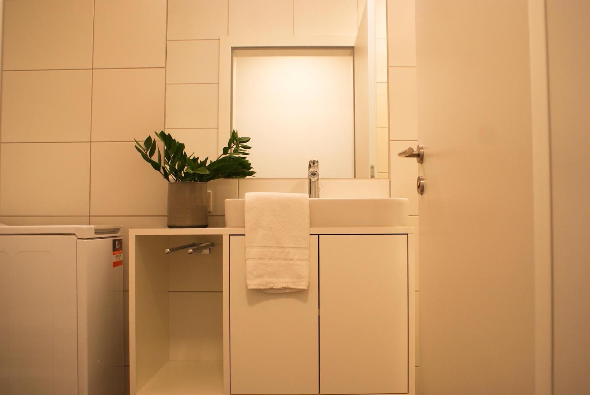 Aparthouse Leonhard Apartment